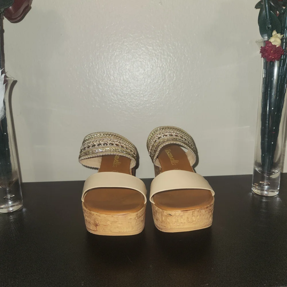 N/A stylish cream